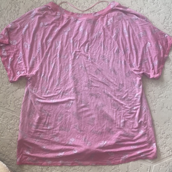 Cable and Gauge Soft Rose V Neck w Pineapples - Picture 6 of 7